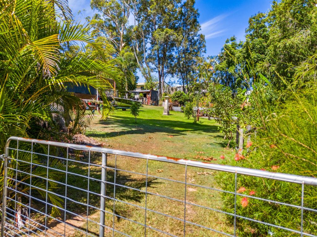 5 SEAVIEW ST, RUSSELL ISLAND, QLD 4184