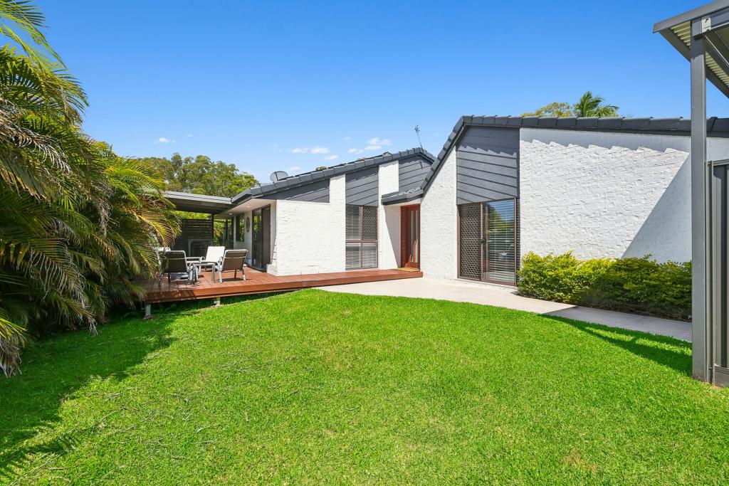 38 Glen Eagles Dr, Robina, QLD 4226
