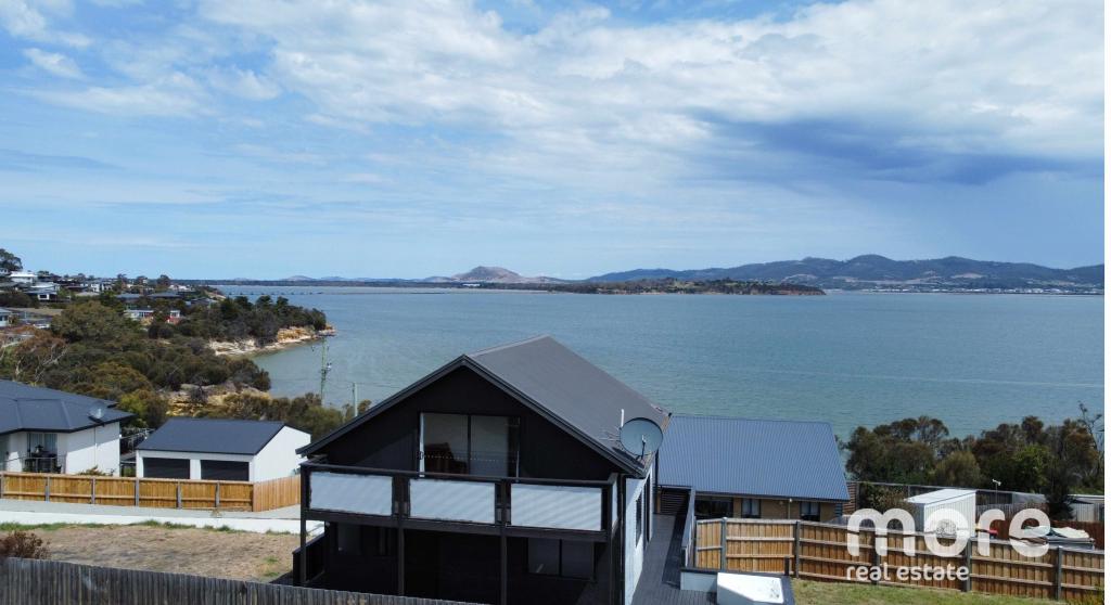 24 Lagoon View Ct, Midway Point, TAS 7171