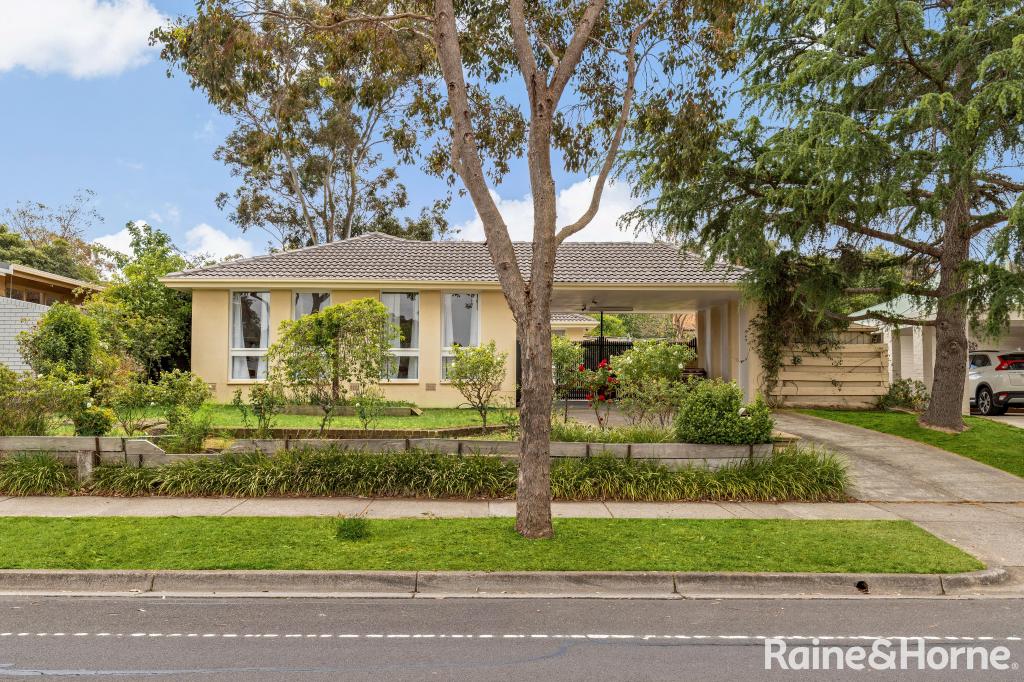 10 Menzies Dr, Sunbury, VIC 3429