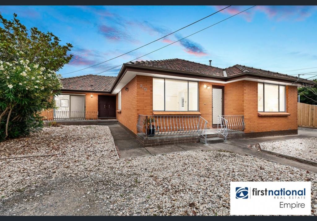 2/13 Stradbroke Dr, St Albans, VIC 3021