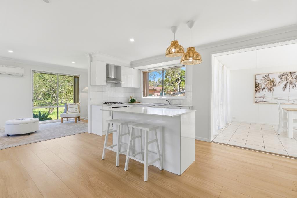 15 Banks Cl, Bateau Bay, NSW 2261