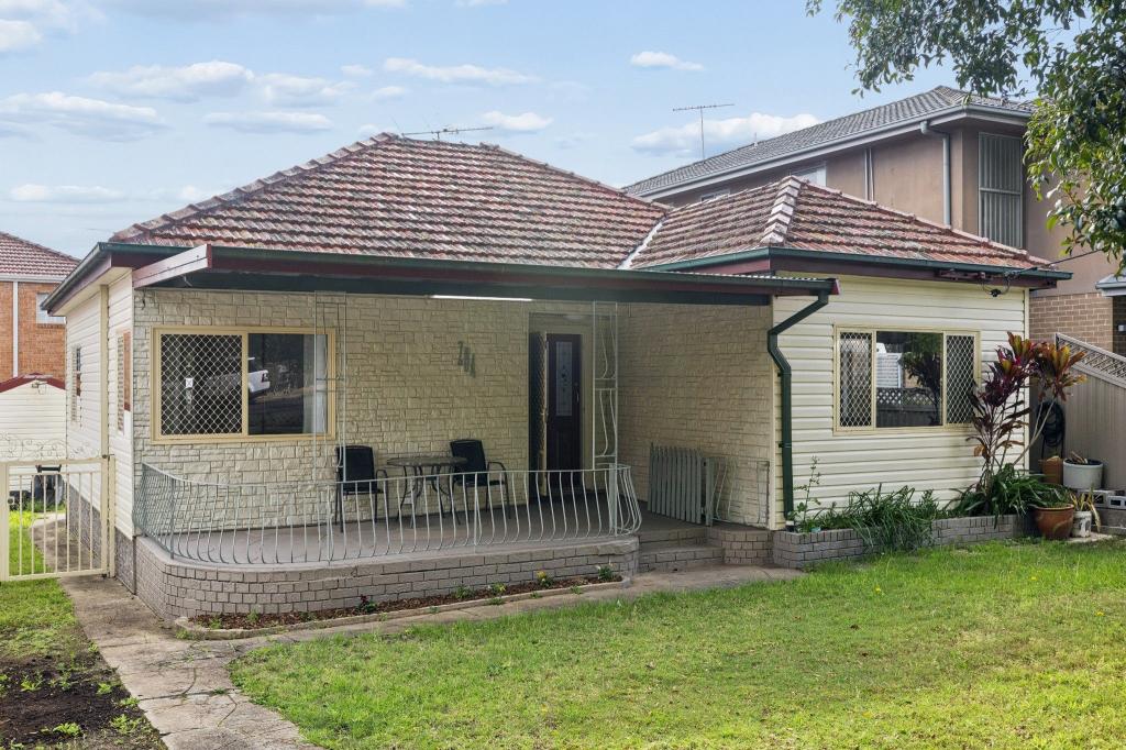 204 Auburn Rd, Yagoona, NSW 2199
