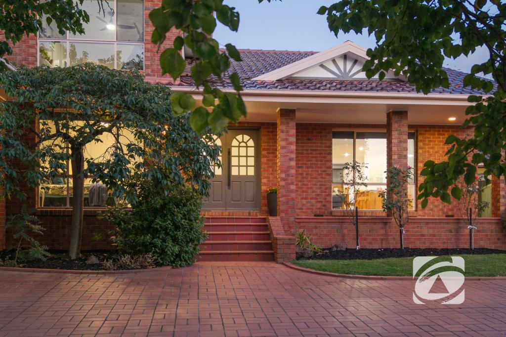 25 Bloomfield Ave, Narre Warren South, VIC 3805