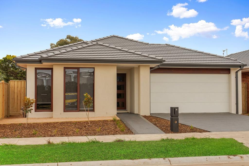 6 ORCHARD ST, MADDINGLEY, VIC 3340