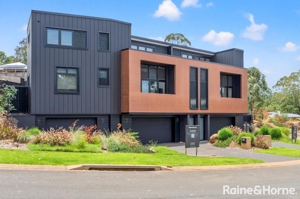 1B/8 FLAMETREE DR, GOONELLABAH, NSW 2480