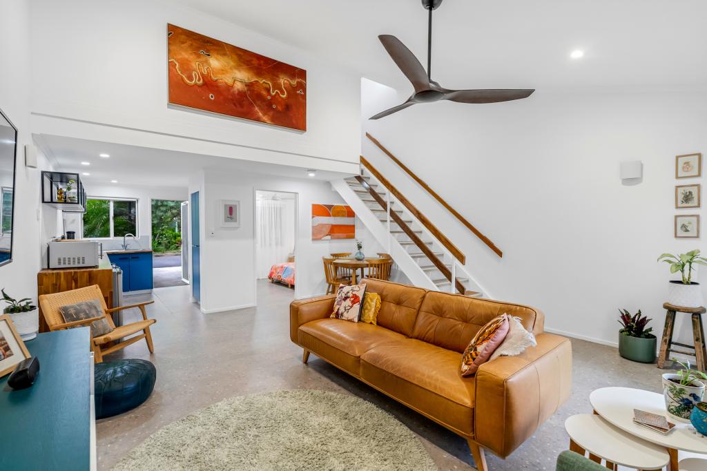 8/25-31 HIBISCUS LANE, HOLLOWAYS BEACH, QLD 4878