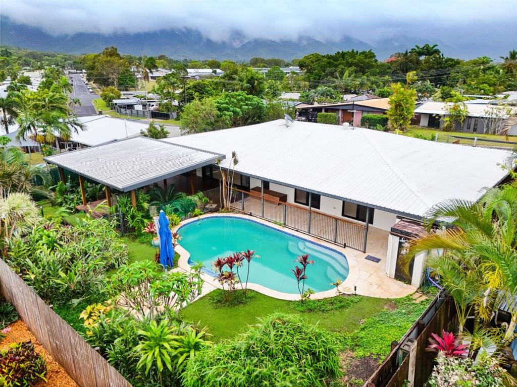 9 Kokopo Cl, Trinity Beach, QLD 4879