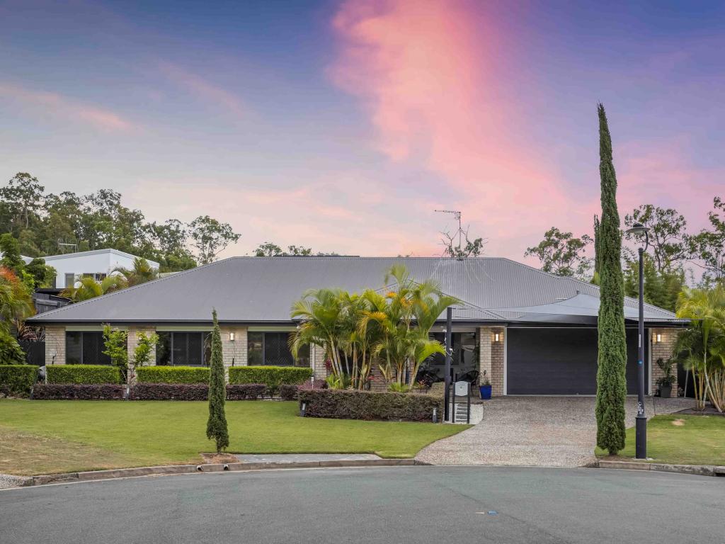 8 BIZET CT, OXENFORD, QLD 4210