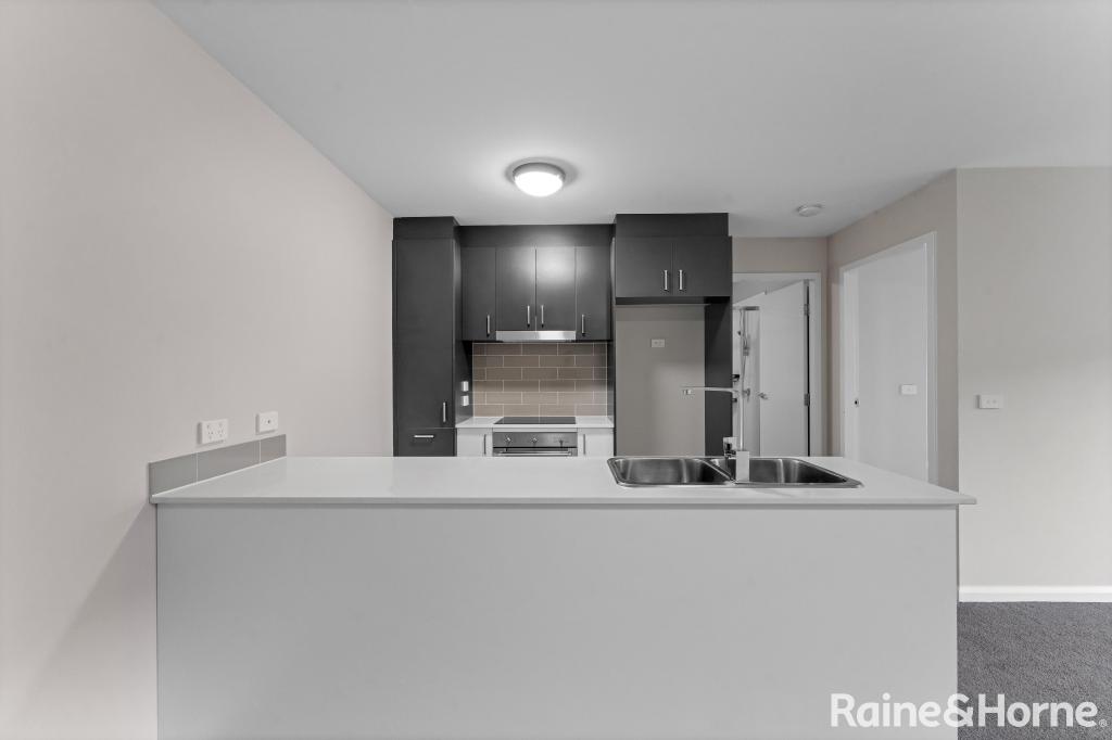 3/3 Clare Burton Cres, Franklin, ACT 2913