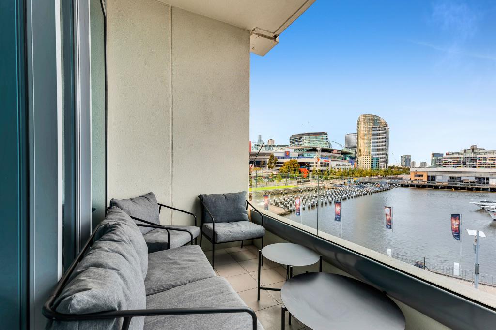 203/2 Newquay Prom, Docklands, VIC 3008