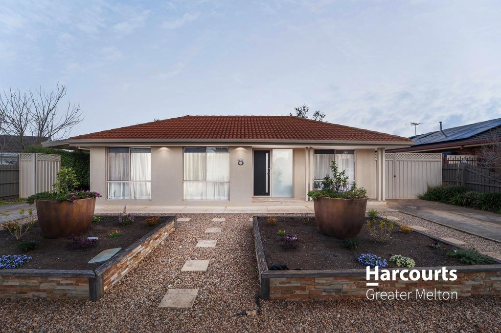 8 Cromwell Cl, Melton South, VIC 3338