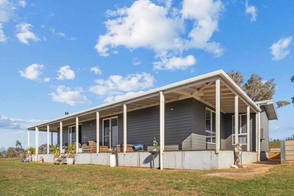 "Hilltops" 262 Cooringle Rd, Nubba, NSW 2587