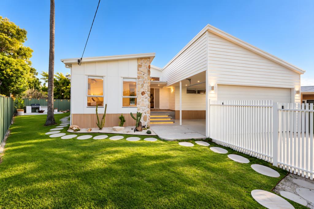 21 Yoorana Pl, Broadbeach Waters, QLD 4218