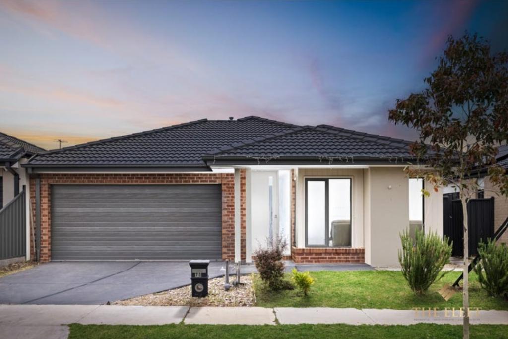 71 ORNAMENT AVE, TARNEIT, VIC 3029