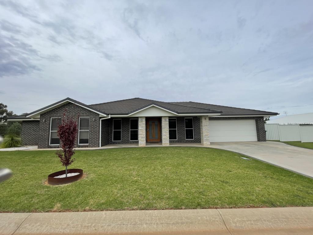 57 Page St, Parkes, NSW 2870