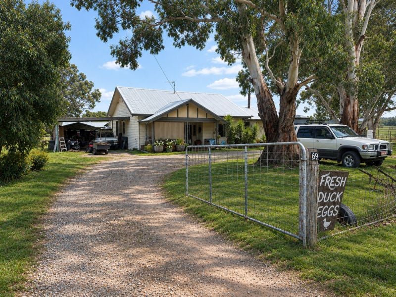 69 Careys Rd, Scarsdale, VIC 3351