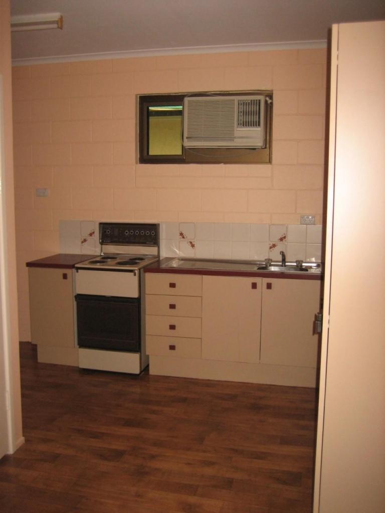 18a Lasindra Ct, Bushland Beach, QLD 4818