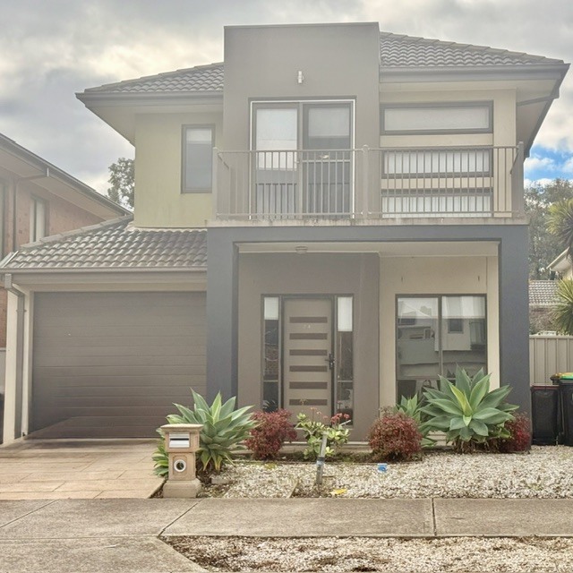 54 College St, Caroline Springs, VIC 3023