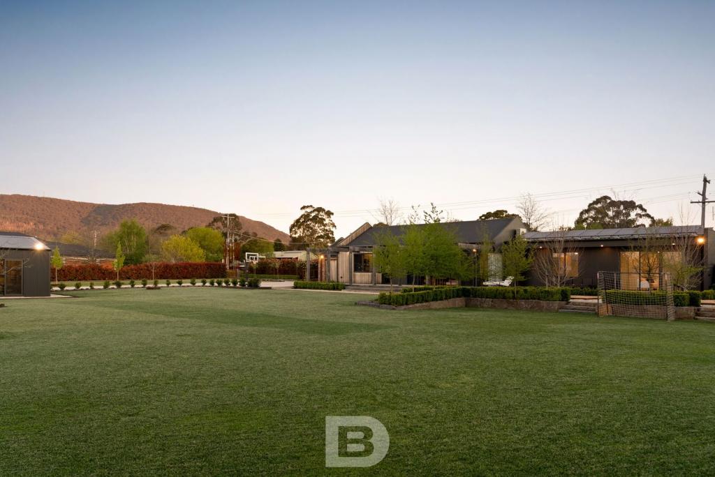 3 SHIRLEY PARK LANE, WOODEND, VIC 3442