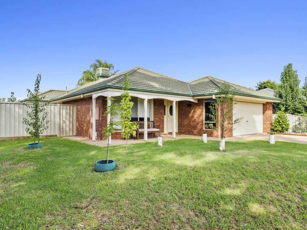 15 Calaway St, Tocumwal, NSW 2714