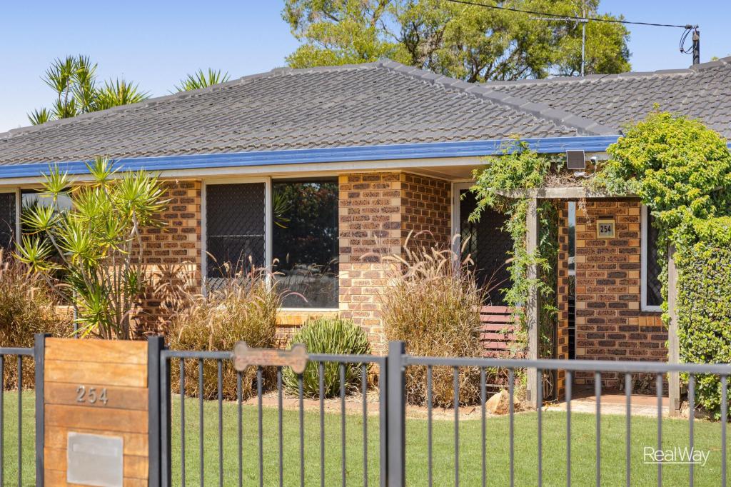 254 Taylor St, Newtown, QLD 4350