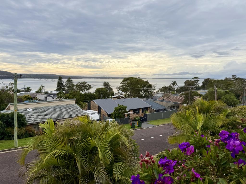 4/7 Vista Ave, Soldiers Point, NSW 2317