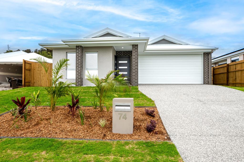 74 BARCOO DR, PLAINLAND, QLD 4341
