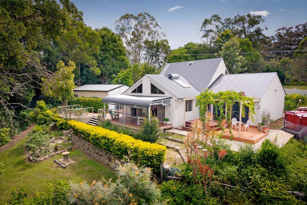 272 Robinson Rd, Mount Mee, QLD 4521