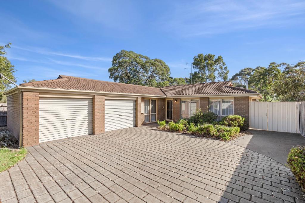 48 SMEATON CL, LARA, VIC 3212