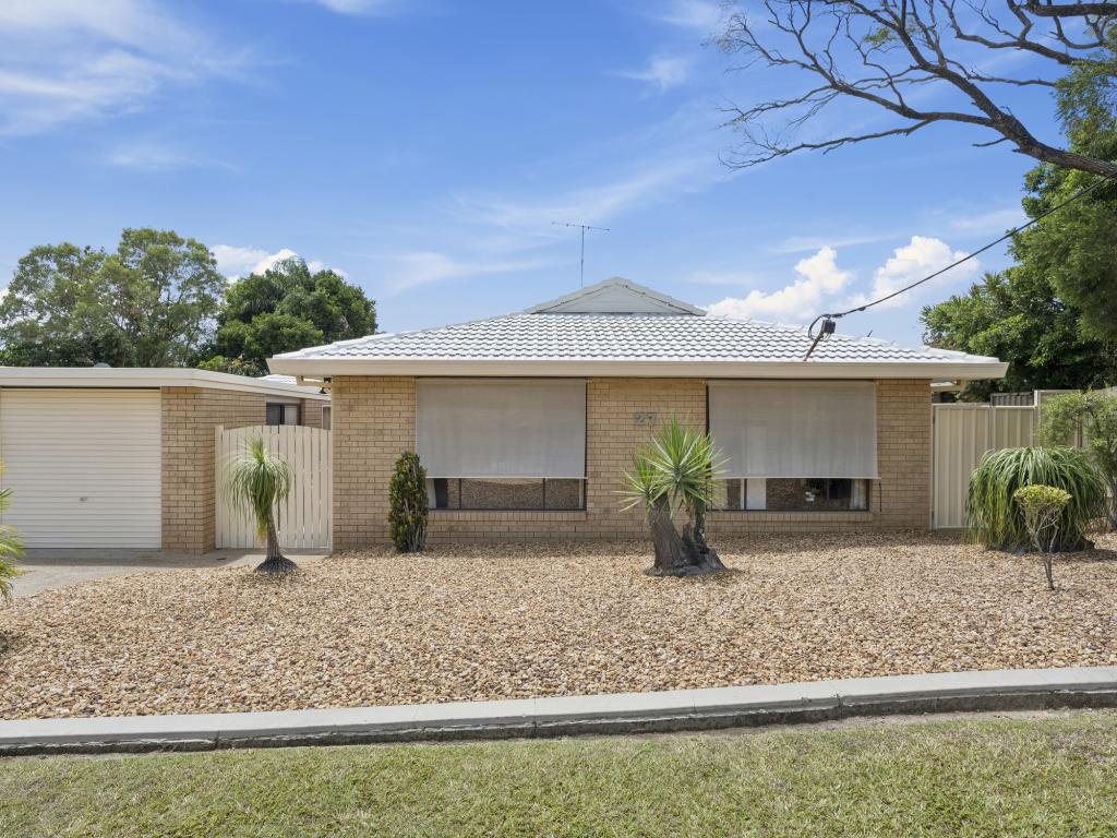 27 Binstead Dr, Southport, QLD 4215