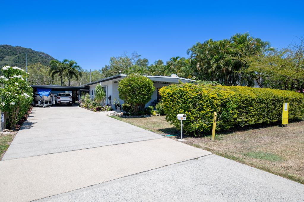 208 Shute Harbour Rd, Cannonvale, QLD 4802