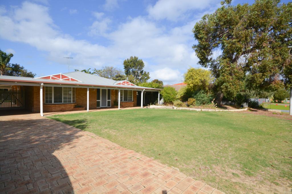 22 Glencoe Pde, Halls Head, WA 6210