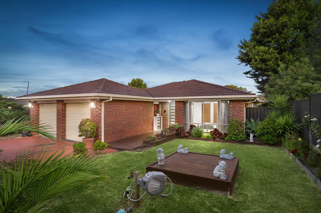 15 Norvel Rd, Ferntree Gully, VIC 3156