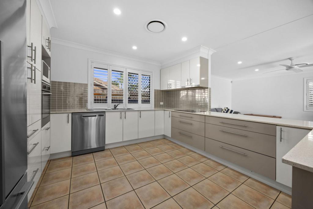 31 Arnold Palmer Dr, Parkwood, QLD 4214
