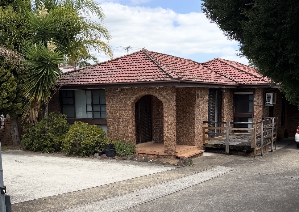77 Montgomery Rd, Bonnyrigg, NSW 2177