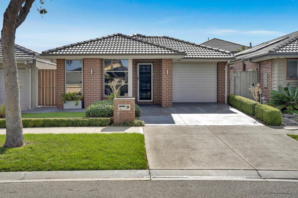 24 Howren Tce, Greenvale, VIC 3059