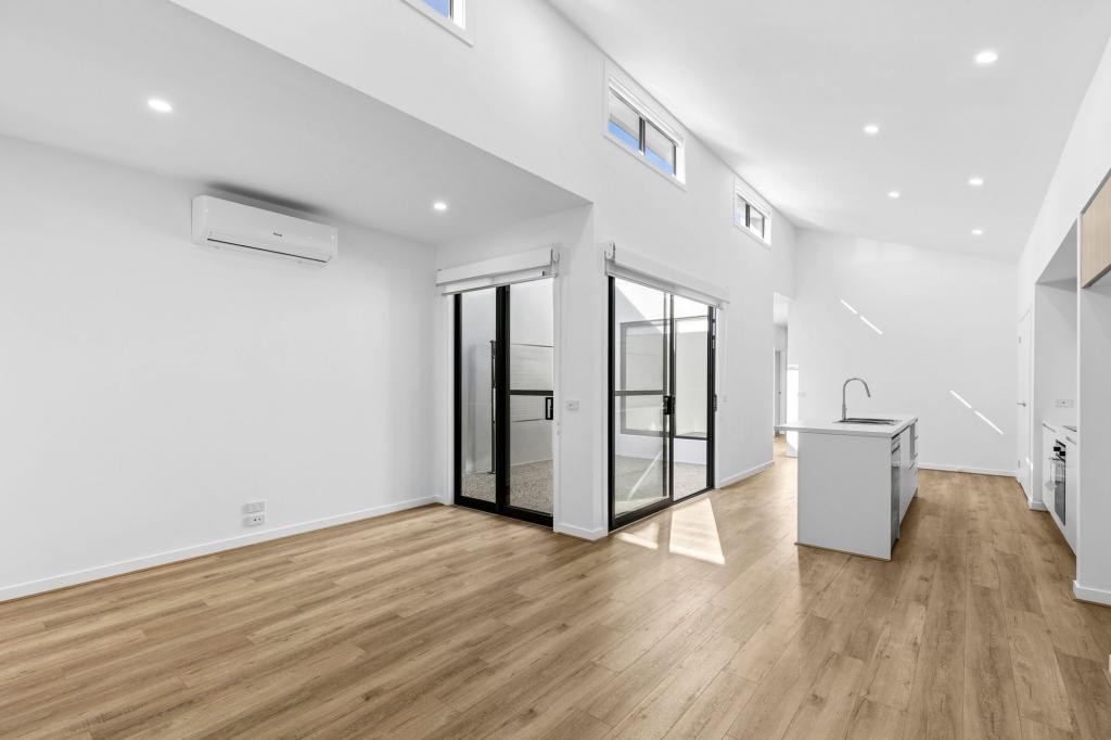 36 Sunlight Cct, Lara, VIC 3212