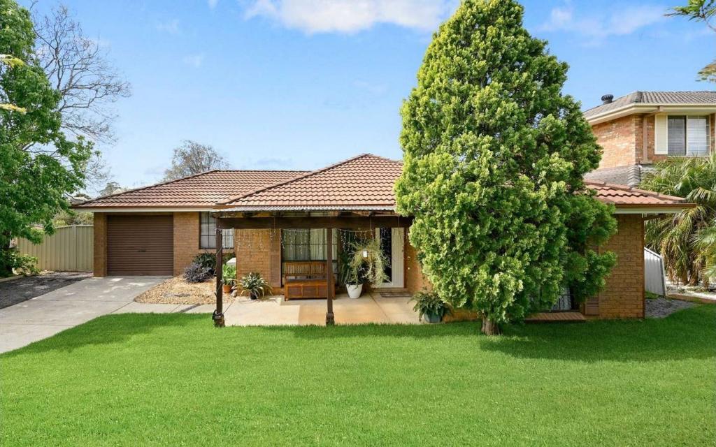 47 DONALBAIN CCT, ROSEMEADOW, NSW 2560