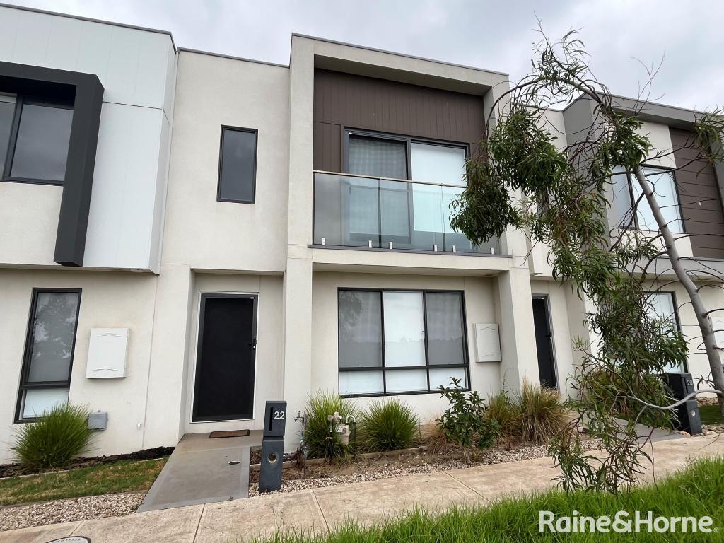 22 GREAVES AVE, DEANSIDE, VIC 3336