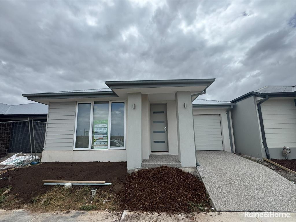 7 Goodwin St, Thornhill Park, VIC 3335