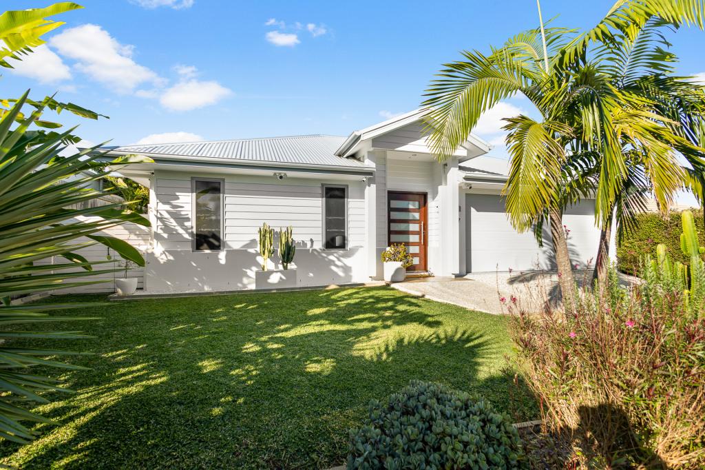 27 Doral Dr, Peregian Springs, QLD 4573