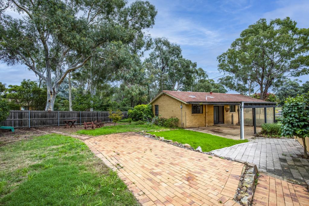 19 Wheeler Cres, Wanniassa, ACT 2903