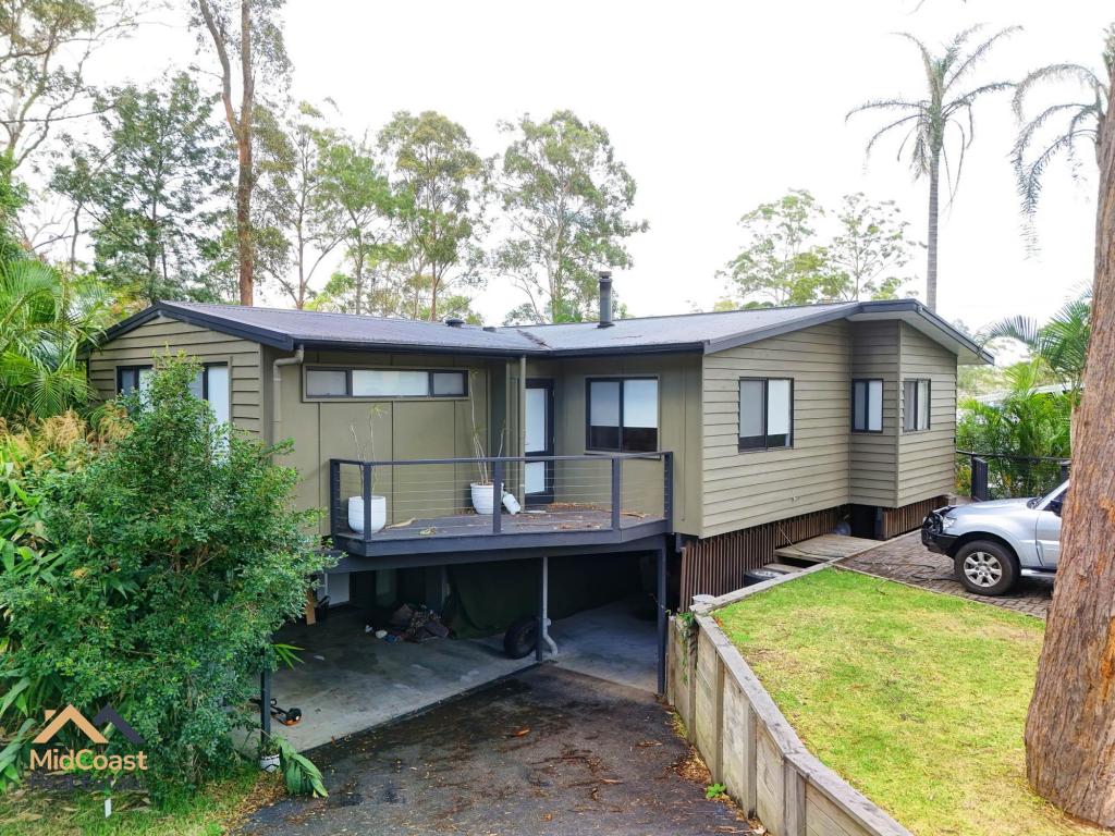 4 Valley Rd, Smiths Lake, NSW 2428