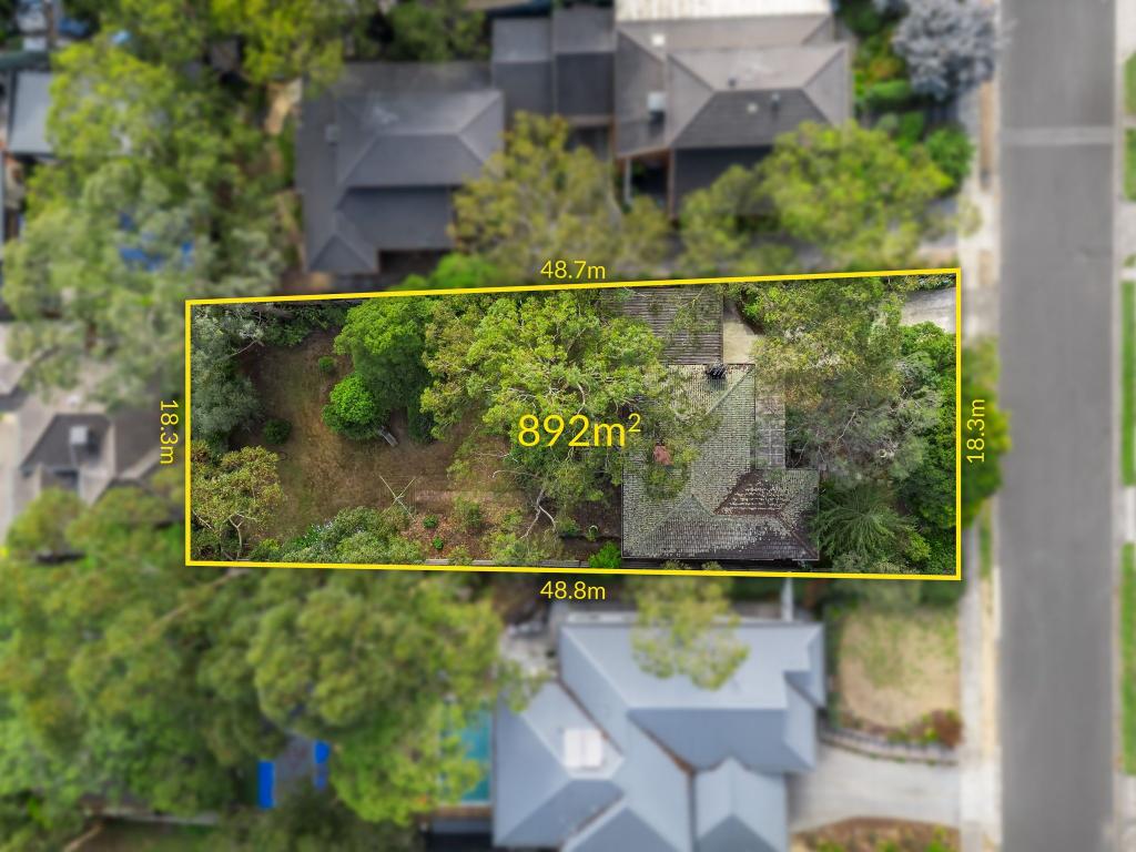 11 SYLVAN ST, MONTMORENCY, VIC 3094