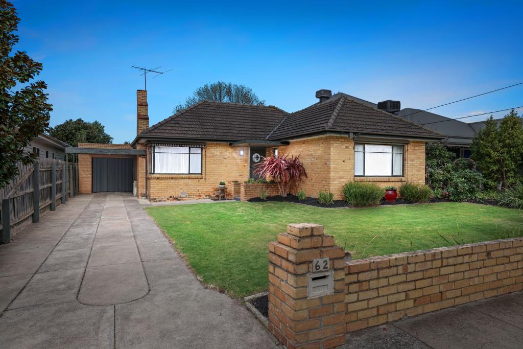 62 PALOMA ST, BENTLEIGH EAST, VIC 3165