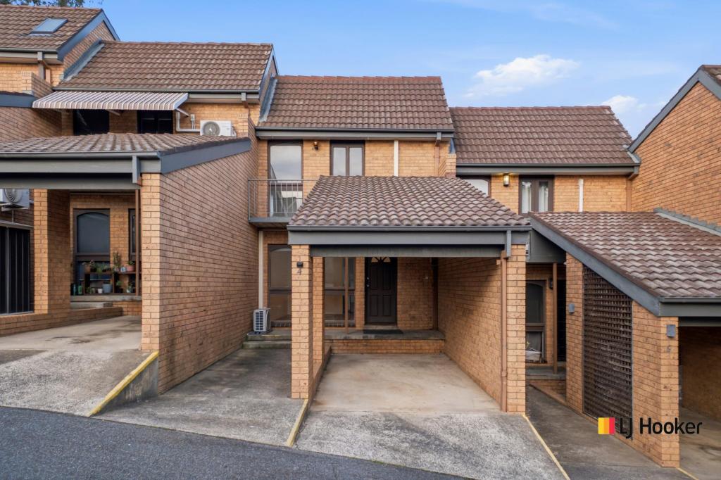 4/12 Nimmitabel St, Queanbeyan West, NSW 2620
