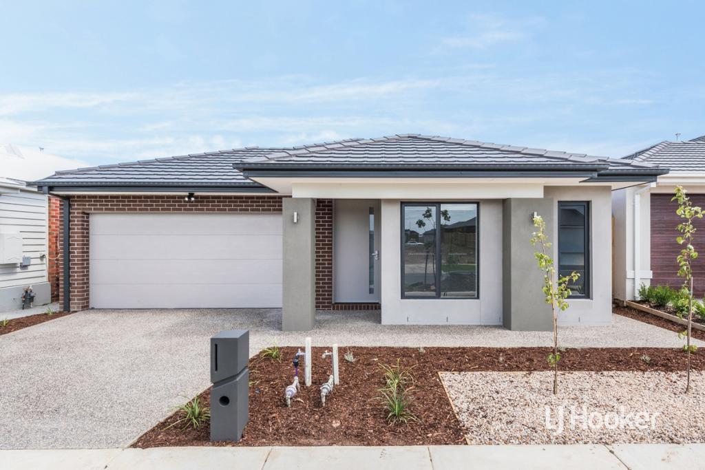 18 TRANQUILITY CRES, ARMSTRONG CREEK, VIC 3217