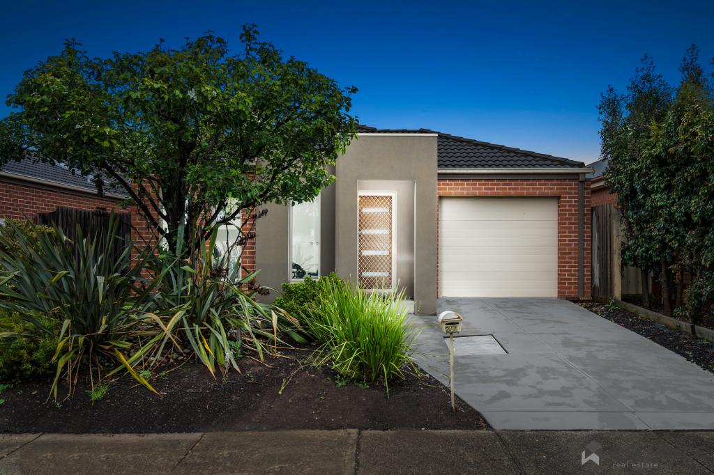 2/7 Trentwood Ave, Melton West, VIC 3337