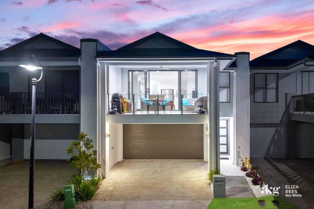13 Leaf St, Greenbank, QLD 4124